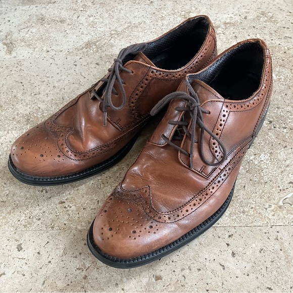 EUC Dockers Men’s Brown Leather Wing Tips Dress Shoes 10 M - Picture 1 of 7